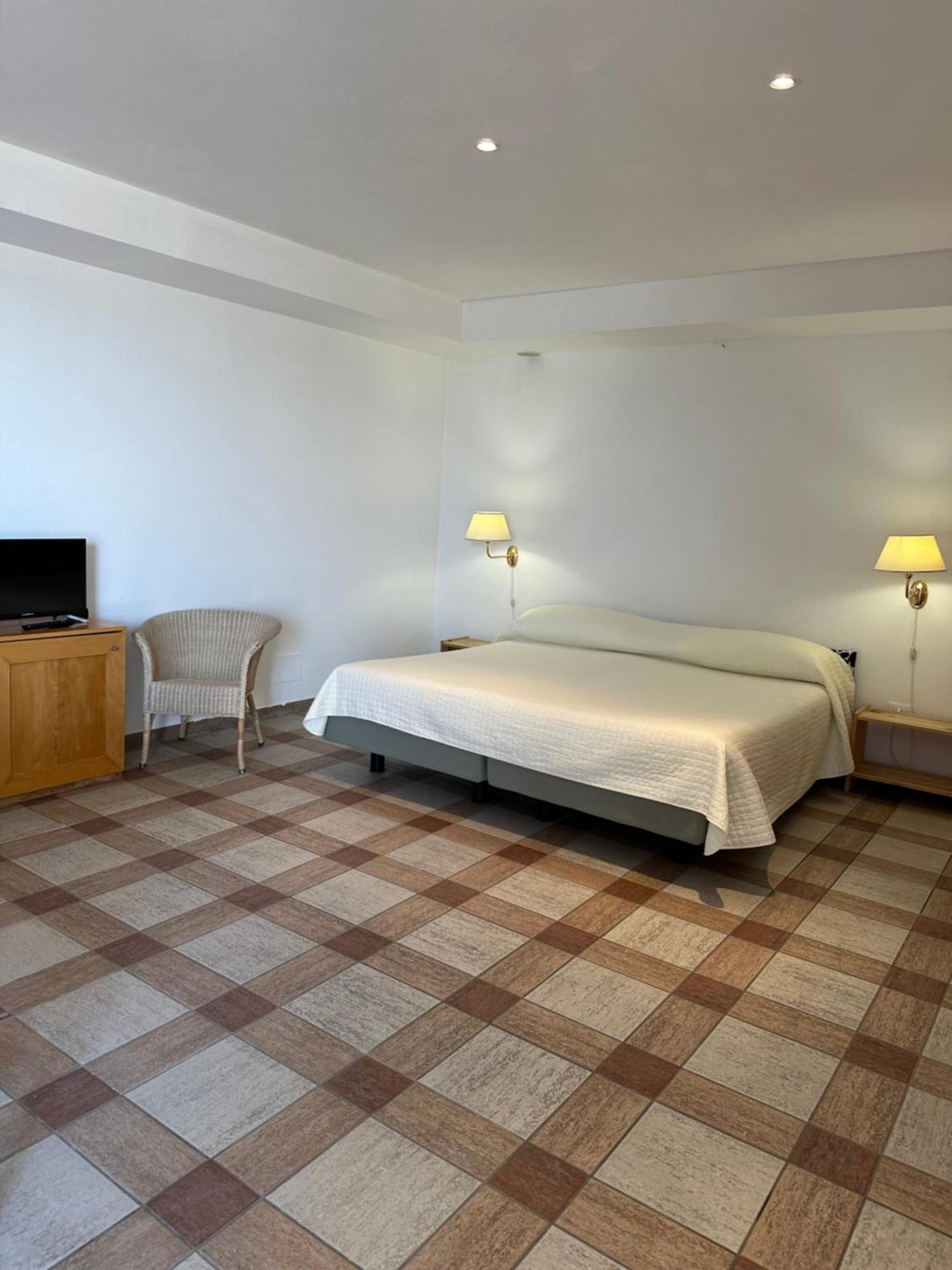 غرادو Nauthotel المظهر الخارجي الصورة